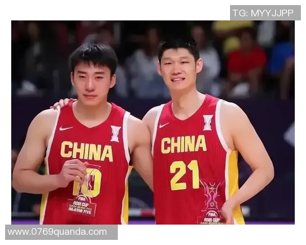 明星与中国男篮的精彩对决引发球迷热议与期待