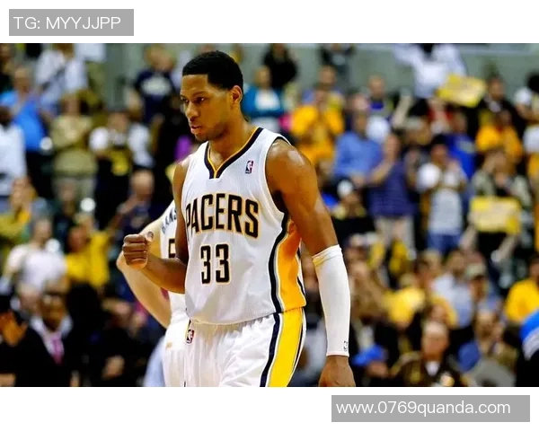 贾雷斯沃克的崛起之路：从新秀到篮球明星的成长历程